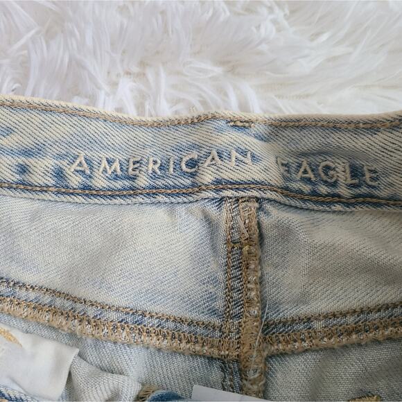 American Eagle Light Wash Distressed Denim Mom Shorts NWT SZ 0 - Picture 6 of 16